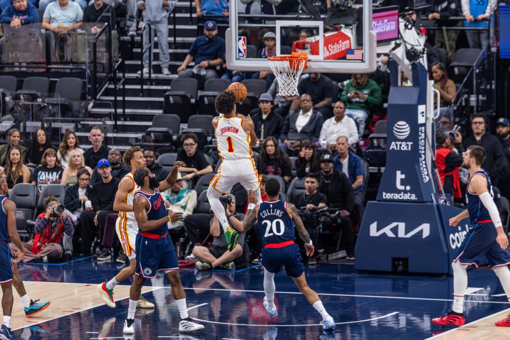 Jalen Johnson vs LA Clippers at Intuit Dome in Inglewood California on November 10th, 2025. Photo Credit: BZFilms Sports Marketing Agency - Bruno De Witt Zanotto