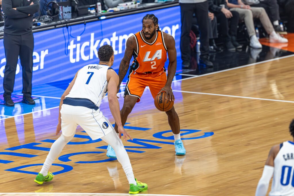 Kawhi Leonard vs Dallas Mavericks at Intuit Dome on November 29th. Photo Credit - BZFilms Sports Marketing Agency - Bruno De Witt Zanotto