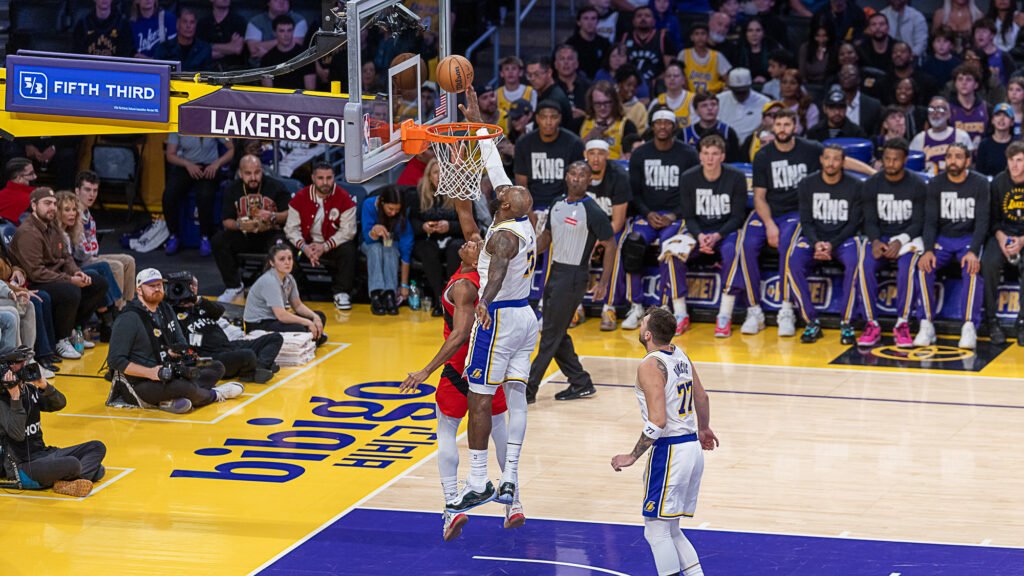 Los Angeles Lakers Lebron James 23 get a block during NBA game against the Toronto Raptors on Sunday January 18th, 2026, in Los Angeles California. Photo Credit: BZFIlms Sports Marketing Agency - Bruno De Witt Zanotto