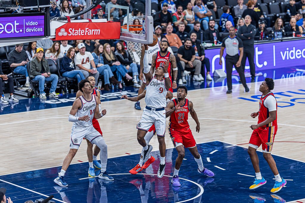 Los Angeles Clippers Bennedict Mathurin (9) goes for a layup during an NBA Basketball game vs Pelicans at Intuit Dome in Inglewood California - Photo Credit - BZFilms Sports Marketing Agency - Bruno De Witt Zanotto
