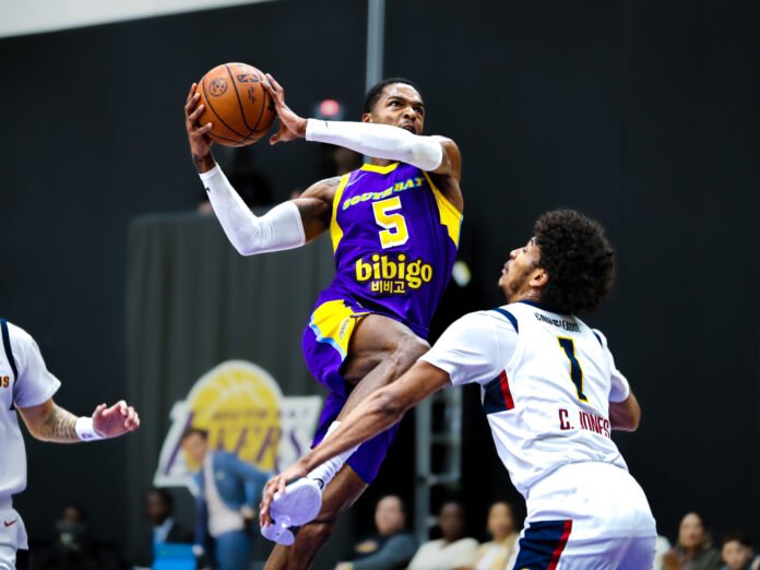 Tevian Jones (#5) dominating on March 21, 2026 against the Grand Rapids Gold, helping the South Bay Lakers stay on top of the board. Photo Credit: Daisy Lopez (@dlpzfiles)