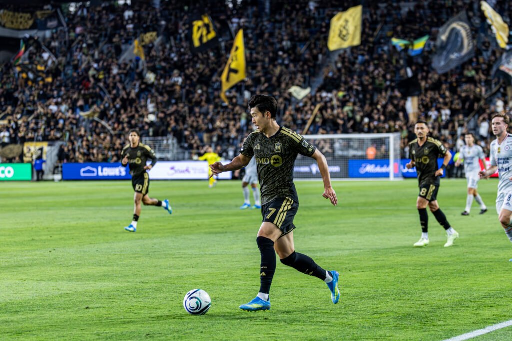 LAFC son heung-min dribbles at a concacaf quarter-finals match up vs Cruz Azul at BMO Stadium in Los Angeles on April 7th, 2026 - Photo Credit - BZFilms Sports Marketing Agency - Bruno De Witt Zanotto